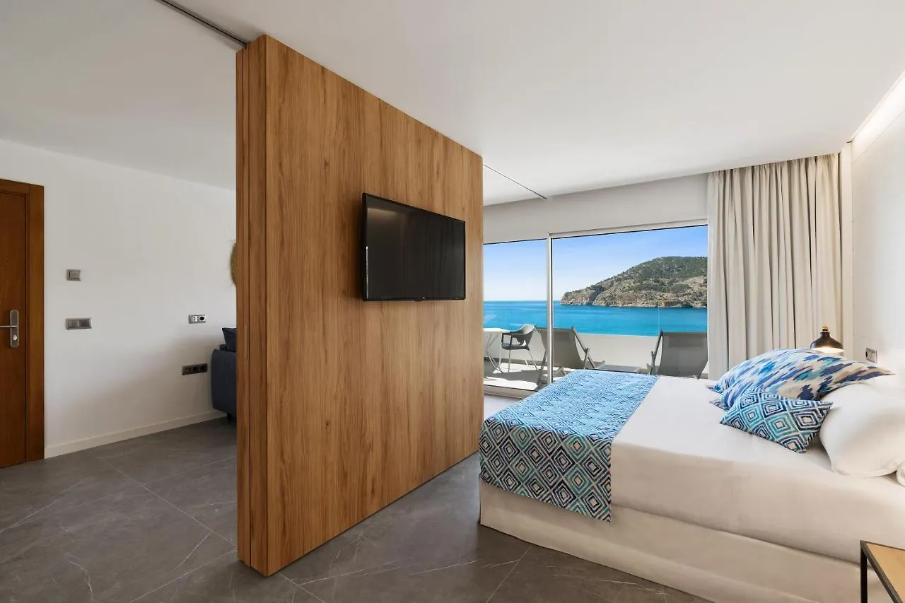 Aparthotel Bahia Suites Camp De Mar