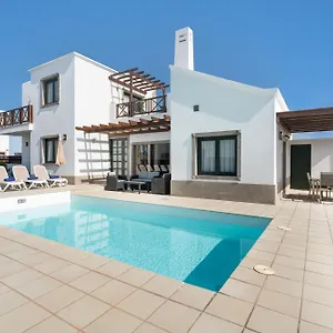 Camelot Homes By Livvo Playa Blanca (Lanzarote)