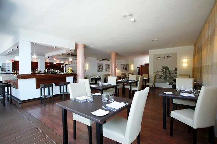 Ξενοδοχείο με διαμερίσματα Bahia Suites Camp De Mar